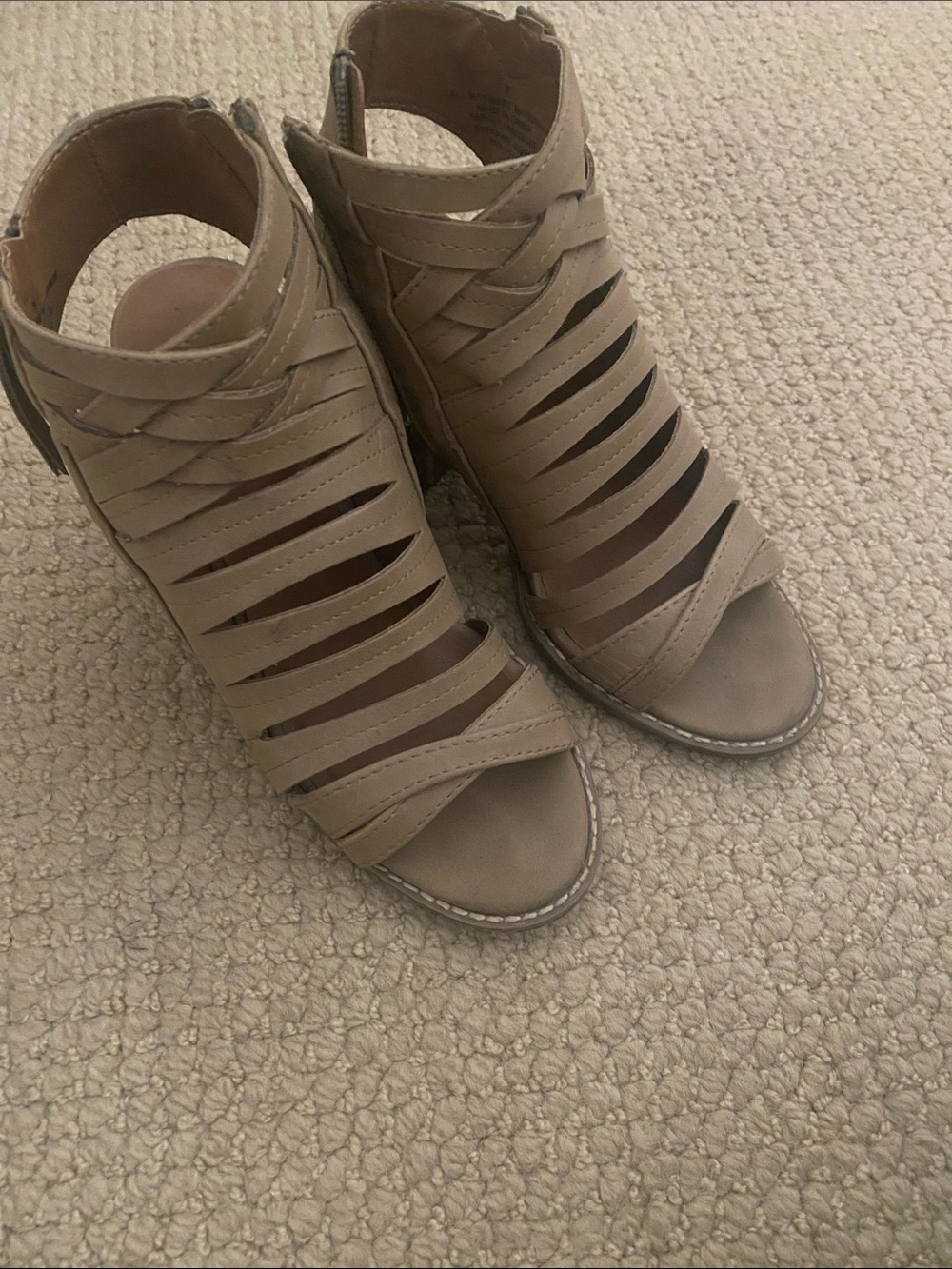 Universal Thread Taupe Strappy Peep-Toe Heeled Sandals